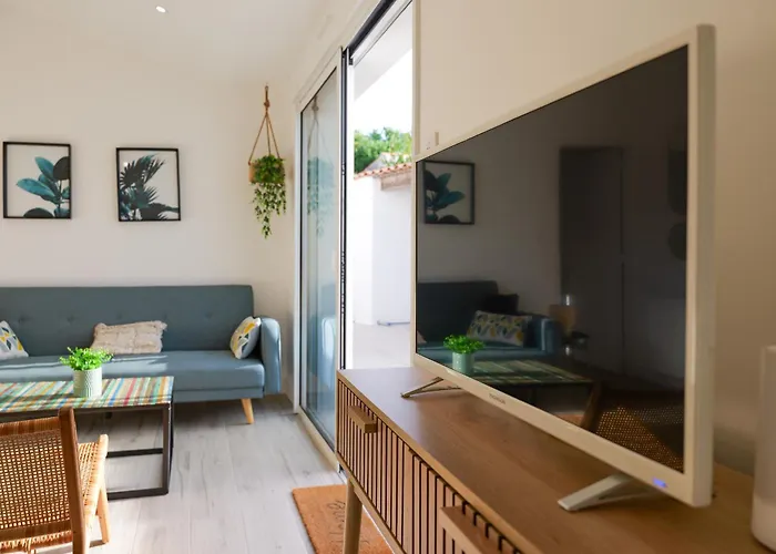 Jolie Maison Avec Terrasse Exterieure - 6 Personnes